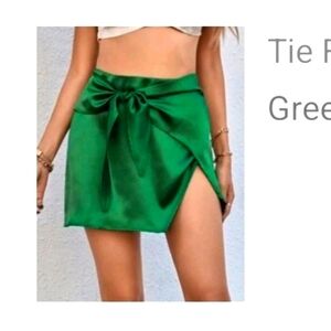 Green Jewel Tones satin feel tie front mini skirt size Medium